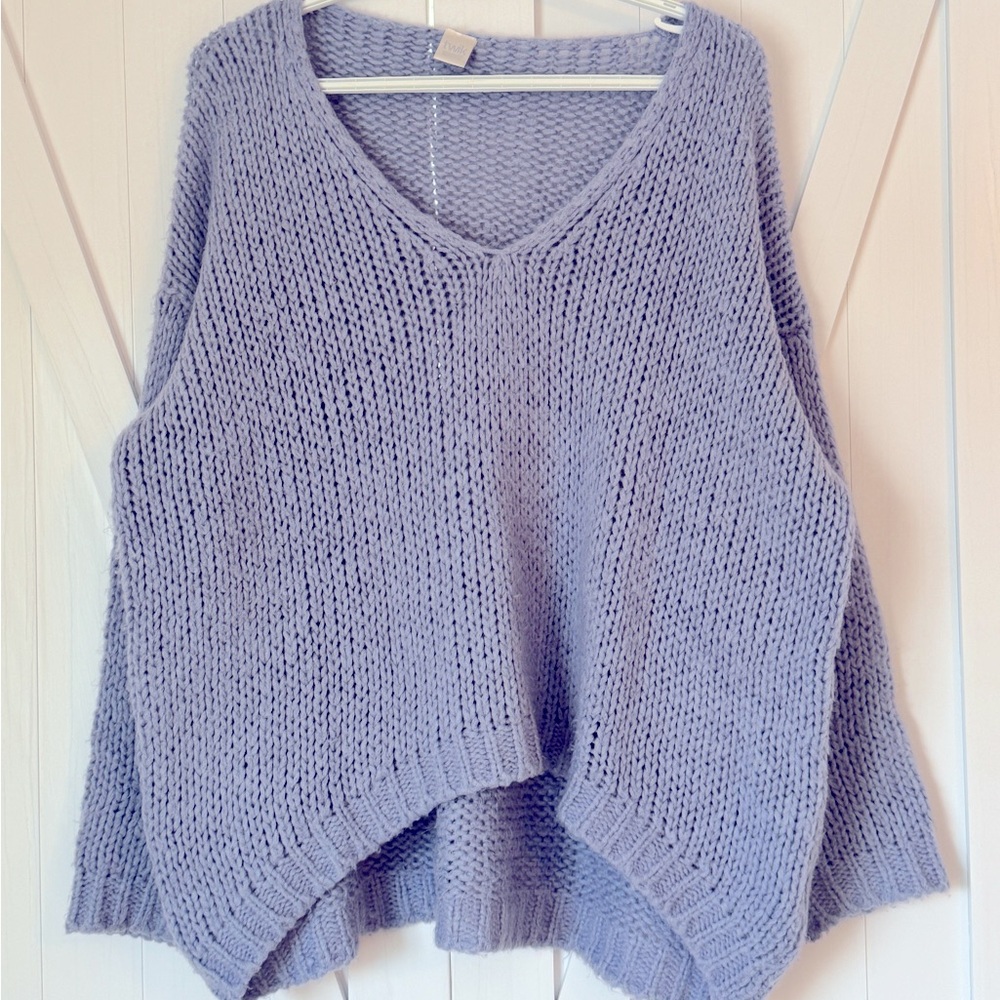 Twik lilac V-neck oversized sweater